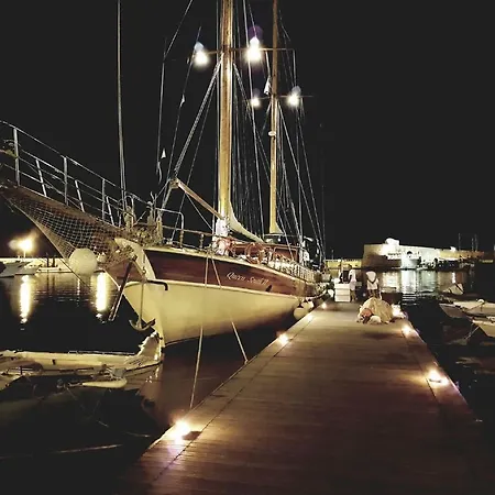 Queen South Ii Trani